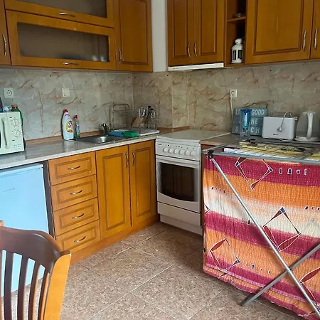 Beachfront 1-bedroom With Pool In Несебър